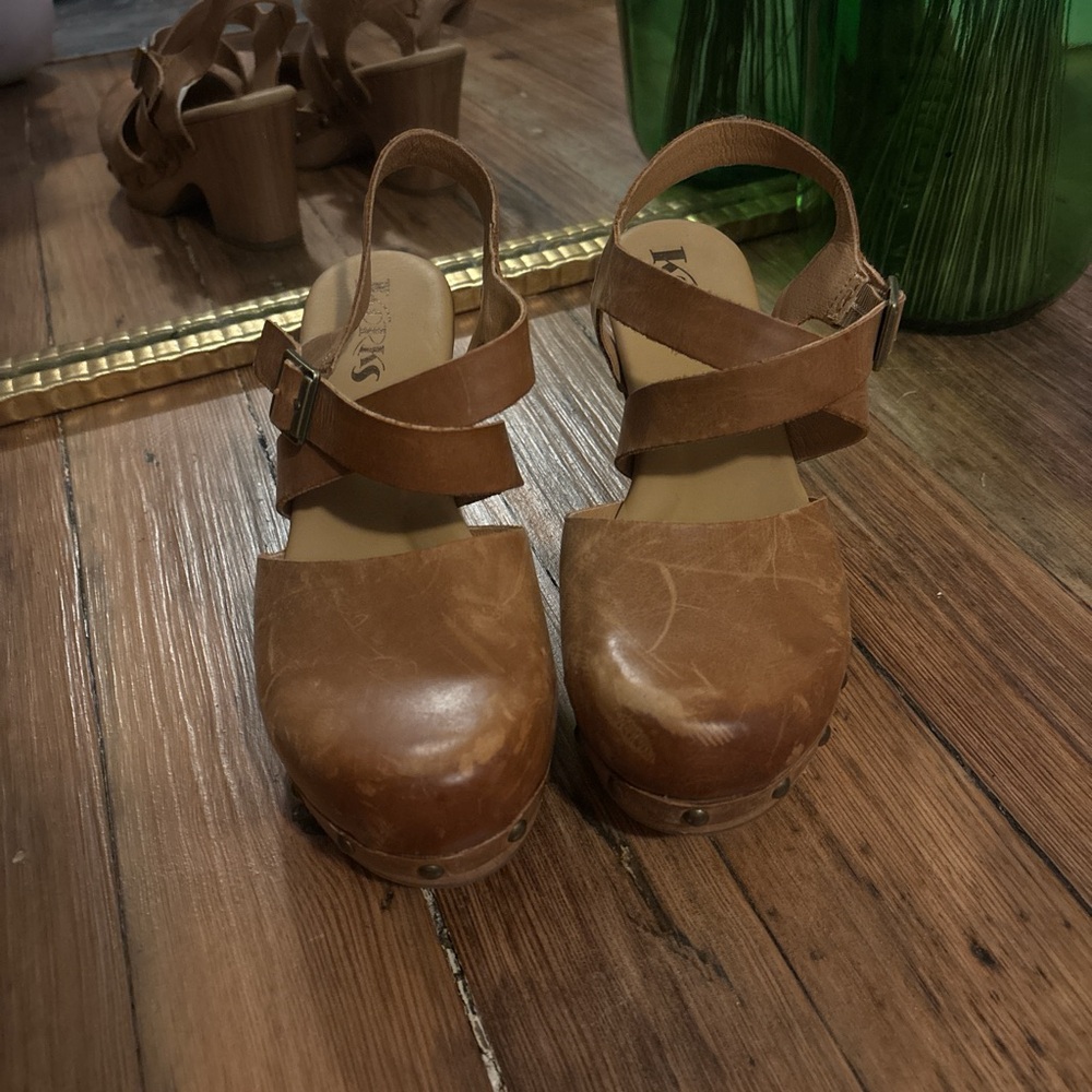 Korks Leather Heels